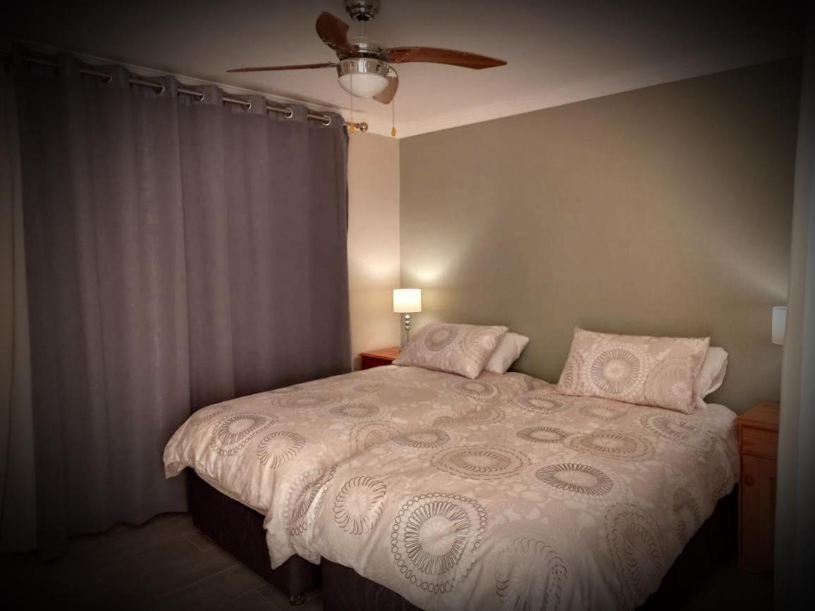 Bay-Side Apartment, Gordon'S Bay Экстерьер фото