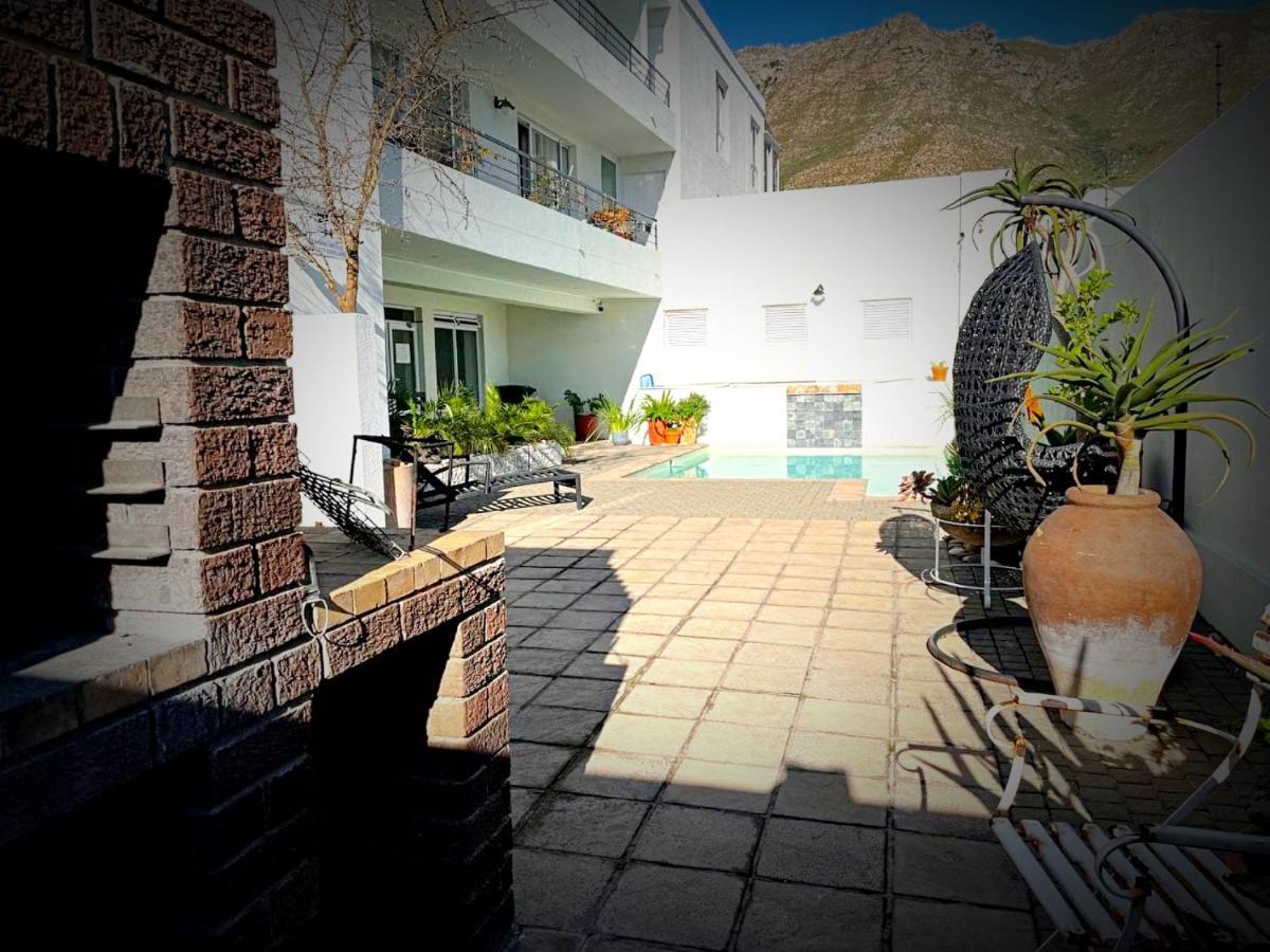 Bay-Side Apartment, Gordon'S Bay Экстерьер фото