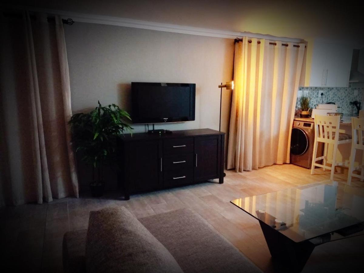 Bay-Side Apartment, Gordon'S Bay Экстерьер фото