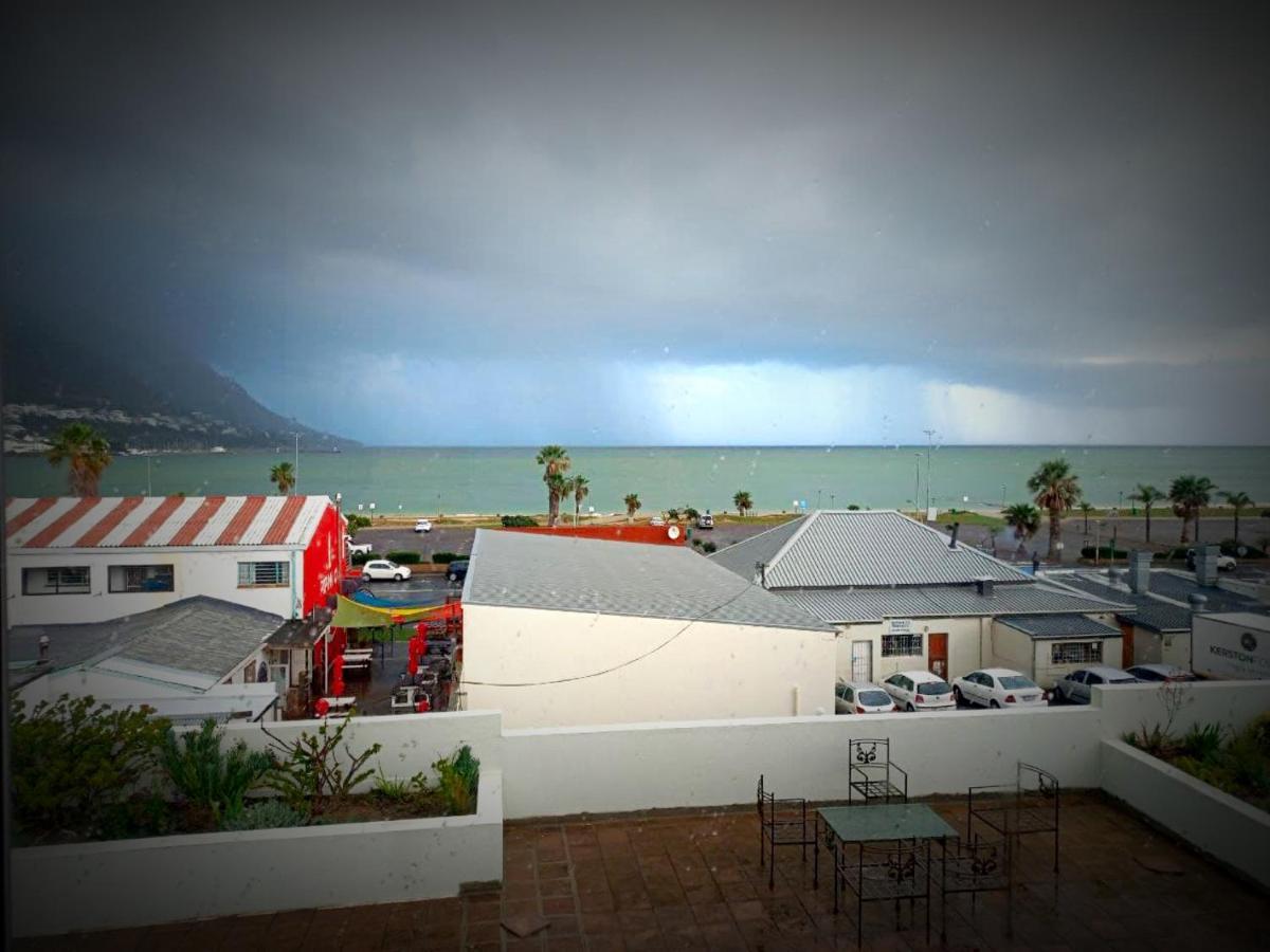 Bay-Side Apartment, Gordon'S Bay Экстерьер фото